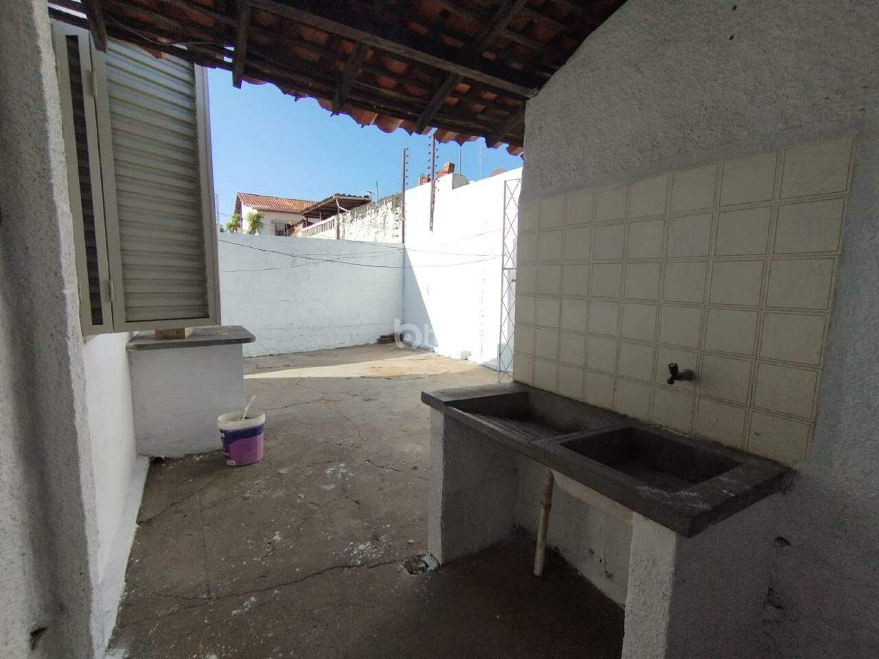 Casa para alugar com 3 quartos, 92m² - Foto 23