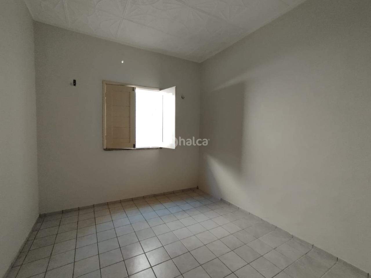 Casa para alugar com 3 quartos, 92m² - Foto 11