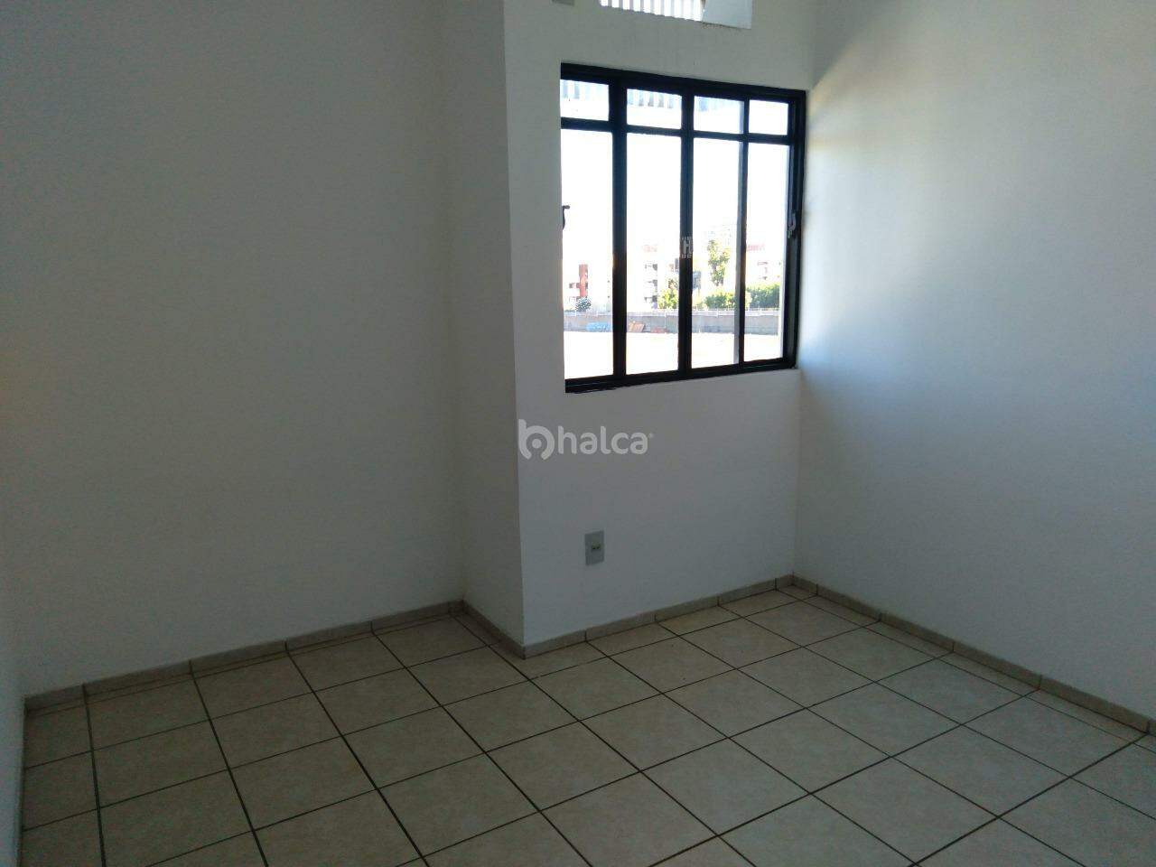 Apartamento à venda com 3 quartos, 77m² - Foto 6