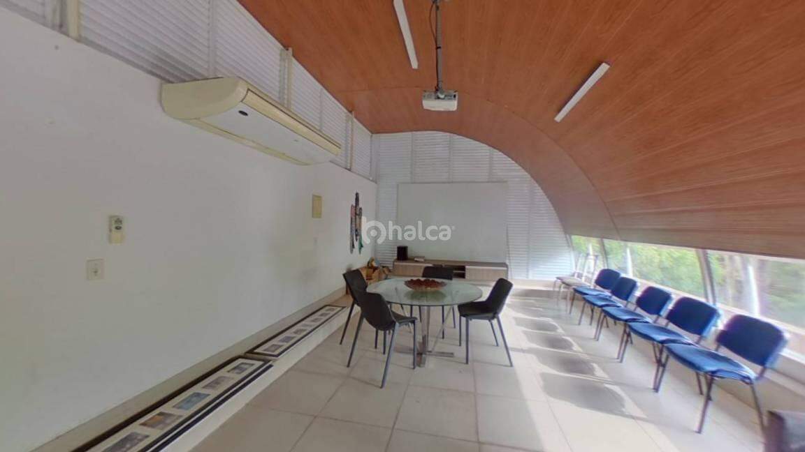 Casa de Condomínio para alugar com 4 quartos, 312m² - Foto 10