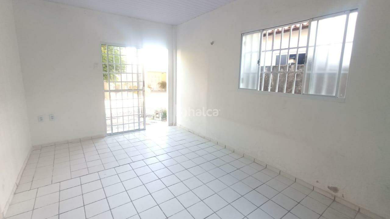 Casa de Condomínio para alugar com 3 quartos, 60m² - Foto 3