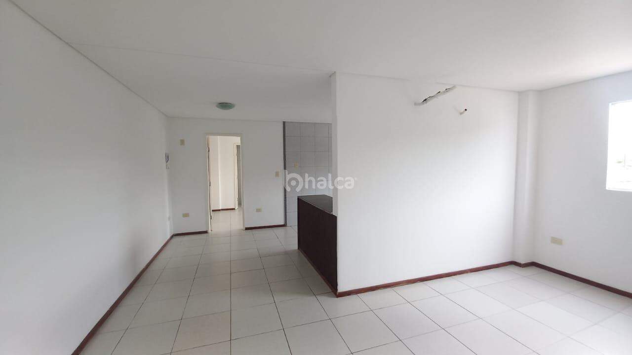 Apartamento para alugar com 2 quartos, 60m² - Foto 7