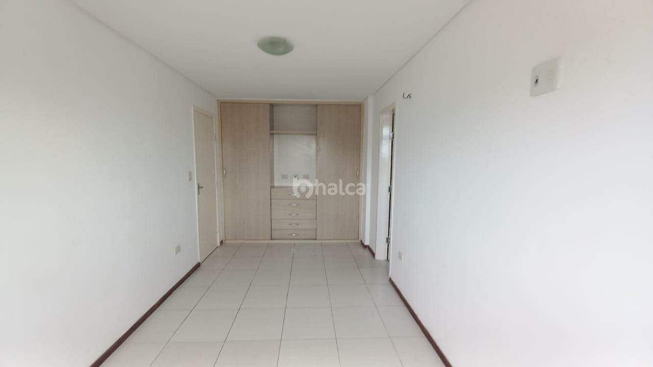 Apartamento para alugar com 2 quartos, 60m² - Foto 12