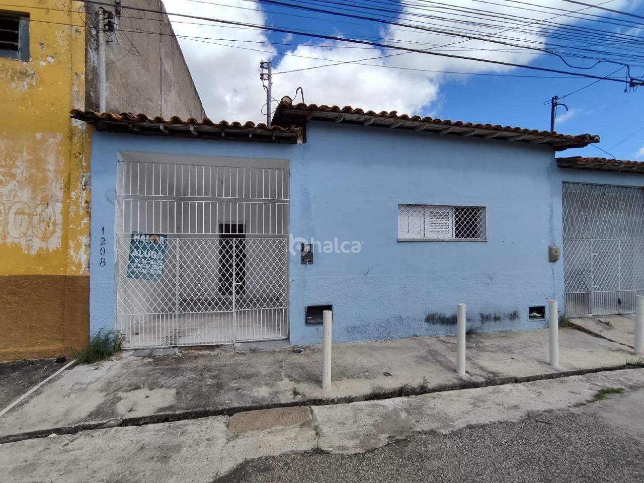 Casa para alugar com 2 quartos, 80m² - Foto 1