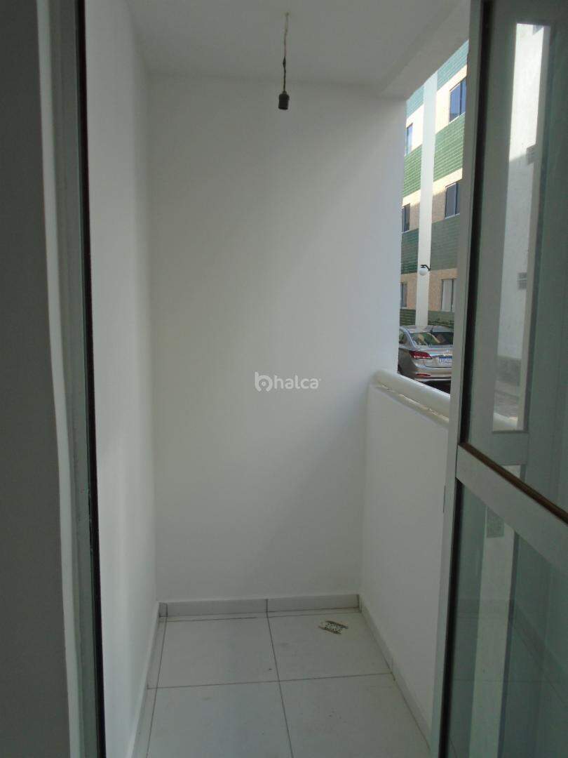 Apartamento à venda com 2 quartos, 44m² - Foto 2