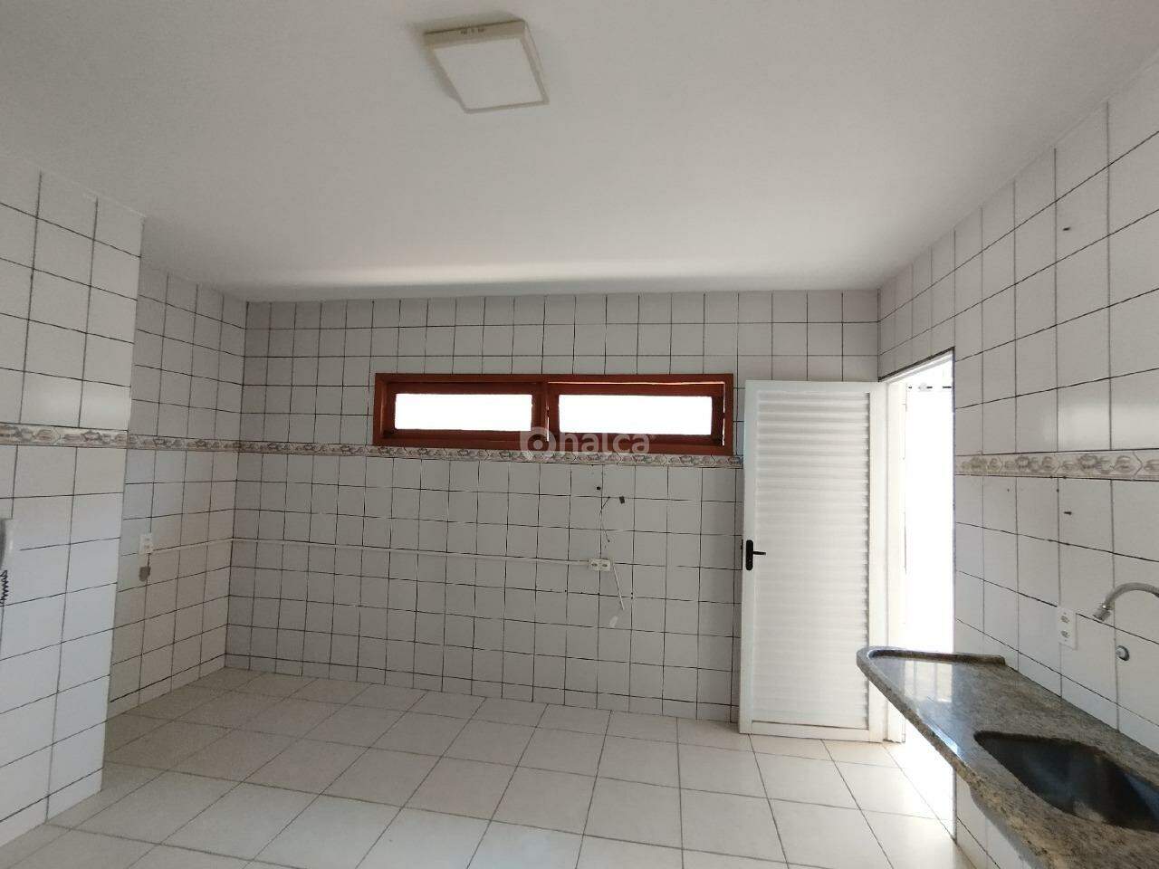 Casa para alugar com 4 quartos, 262m² - Foto 23