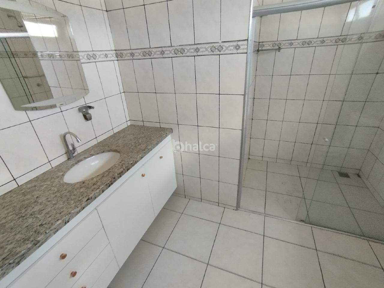 Casa para alugar com 4 quartos, 262m² - Foto 12