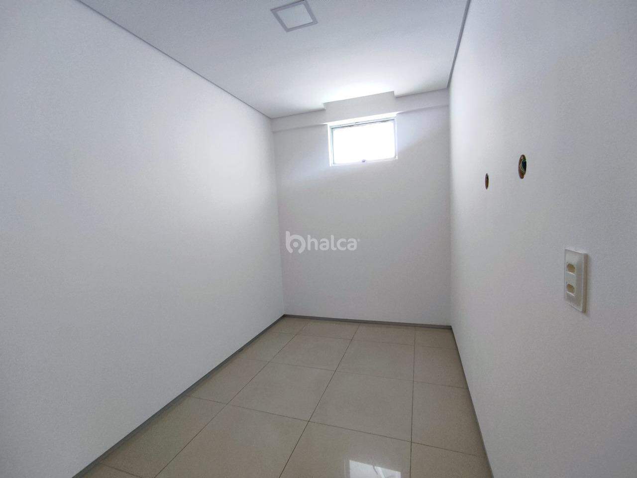 Apartamento para alugar com 2 quartos, 107m² - Foto 9