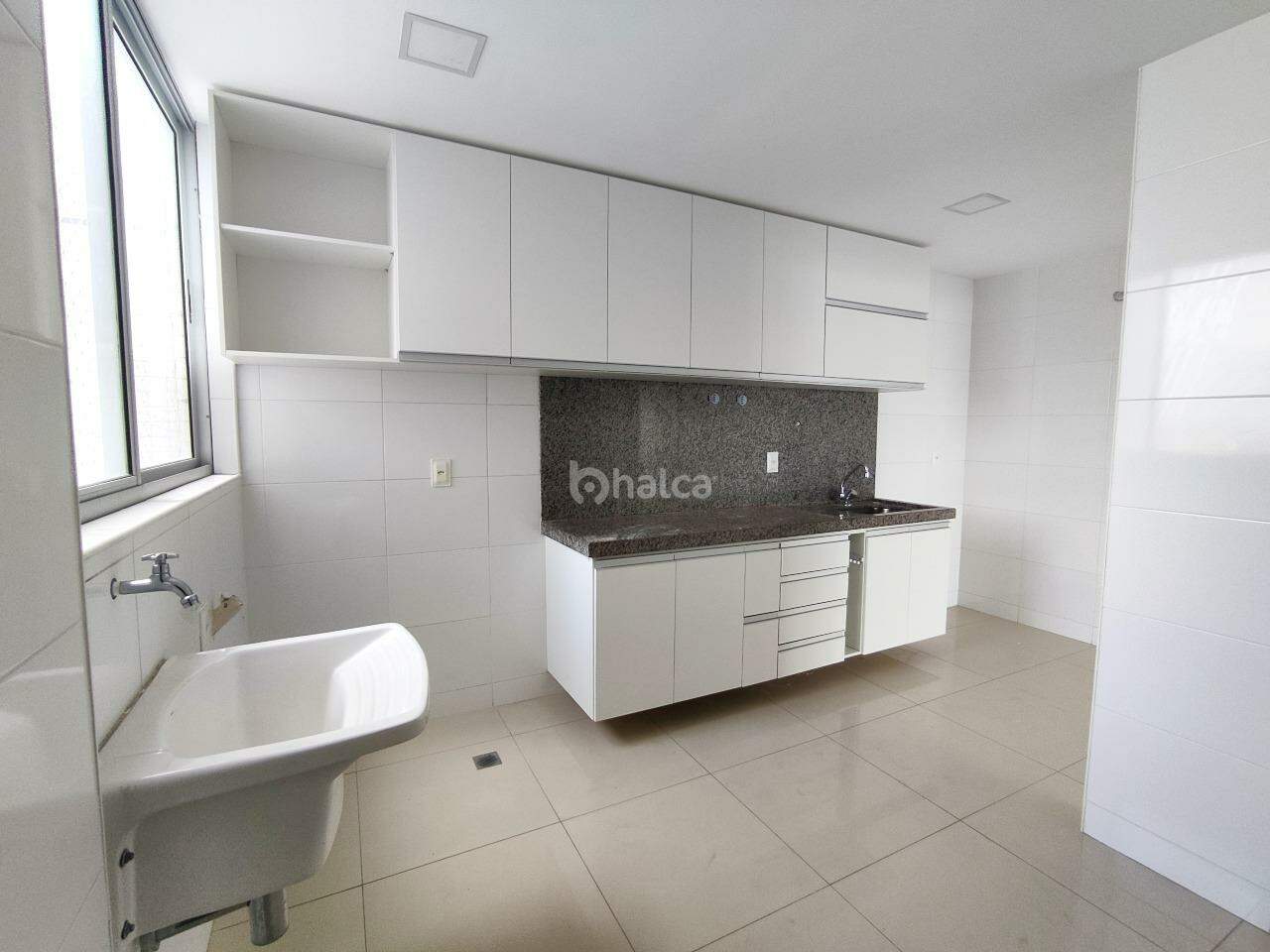 Apartamento para alugar com 2 quartos, 107m² - Foto 7