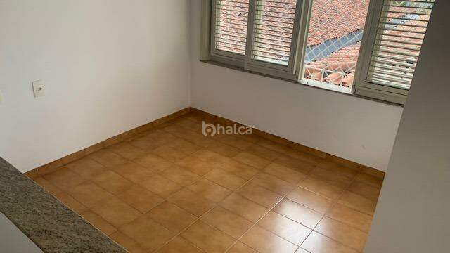 Casa à venda com 6 quartos, 197m² - Foto 29