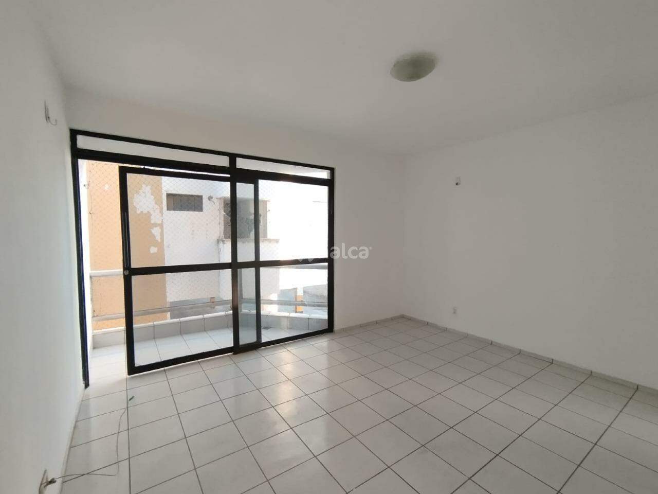 Apartamento para alugar com 2 quartos, 55m² - Foto 3