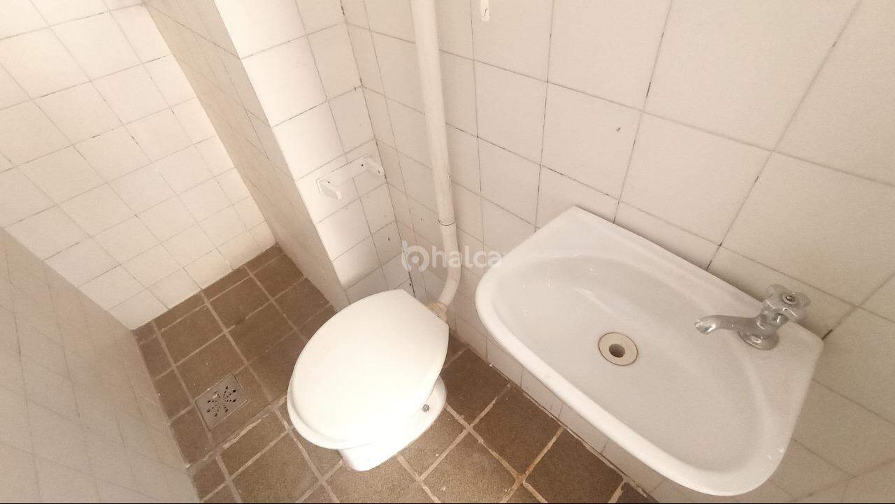 Apartamento para alugar com 3 quartos, 110m² - Foto 13