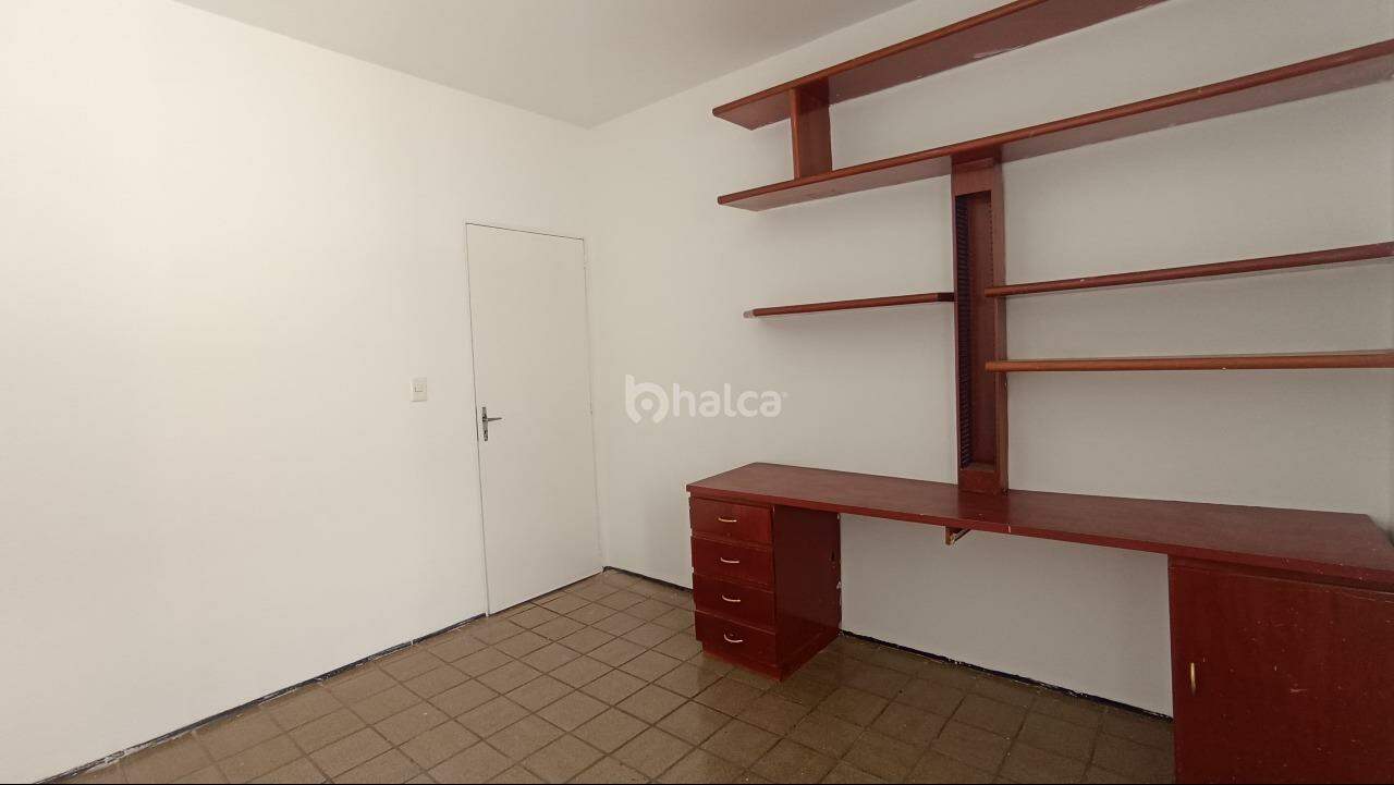 Apartamento para alugar com 3 quartos, 110m² - Foto 8