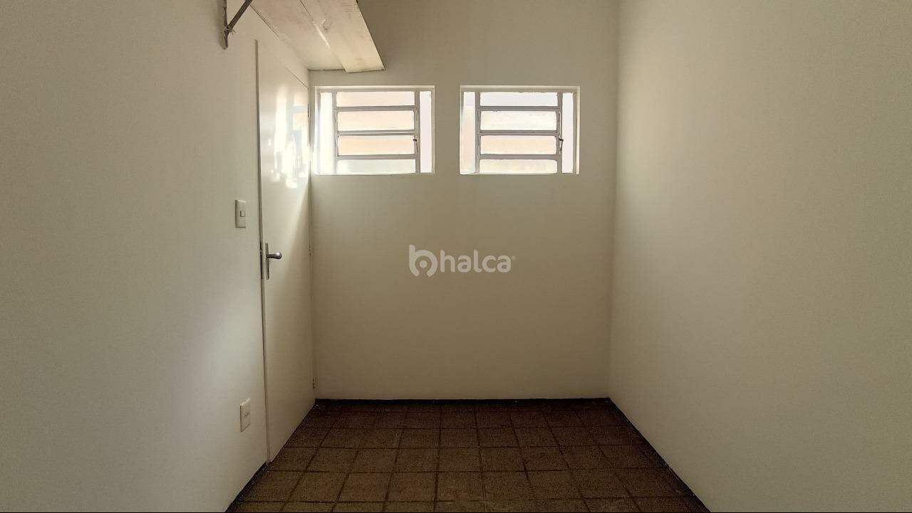 Apartamento para alugar com 3 quartos, 110m² - Foto 12