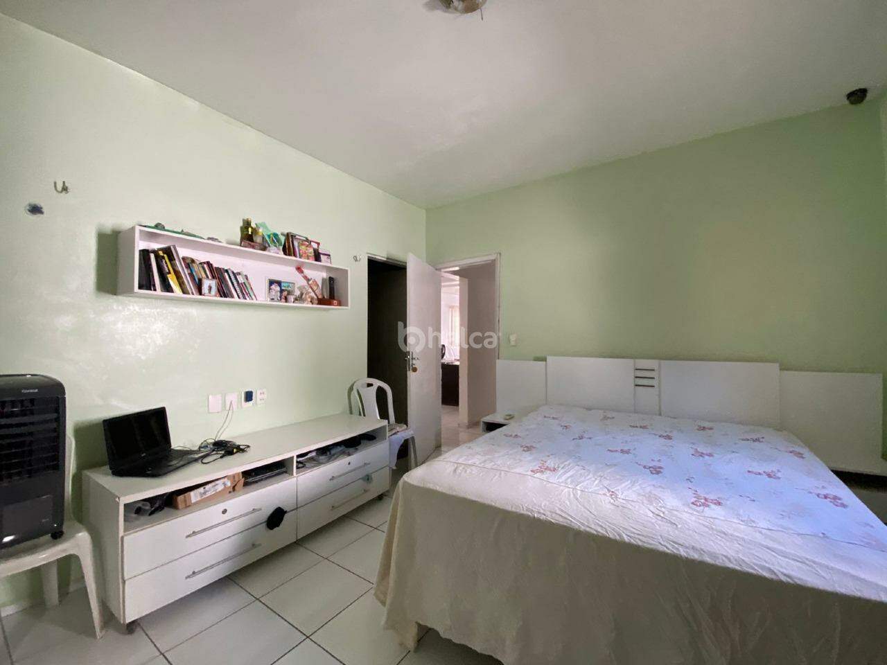 Casa à venda com 4 quartos, 187m² - Foto 14