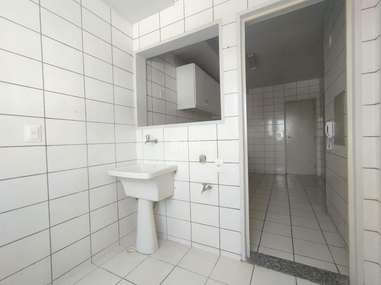 Apartamento para alugar com 3 quartos, 135m² - Foto 8