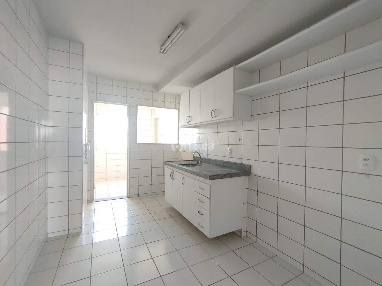 Apartamento para alugar com 3 quartos, 135m² - Foto 6