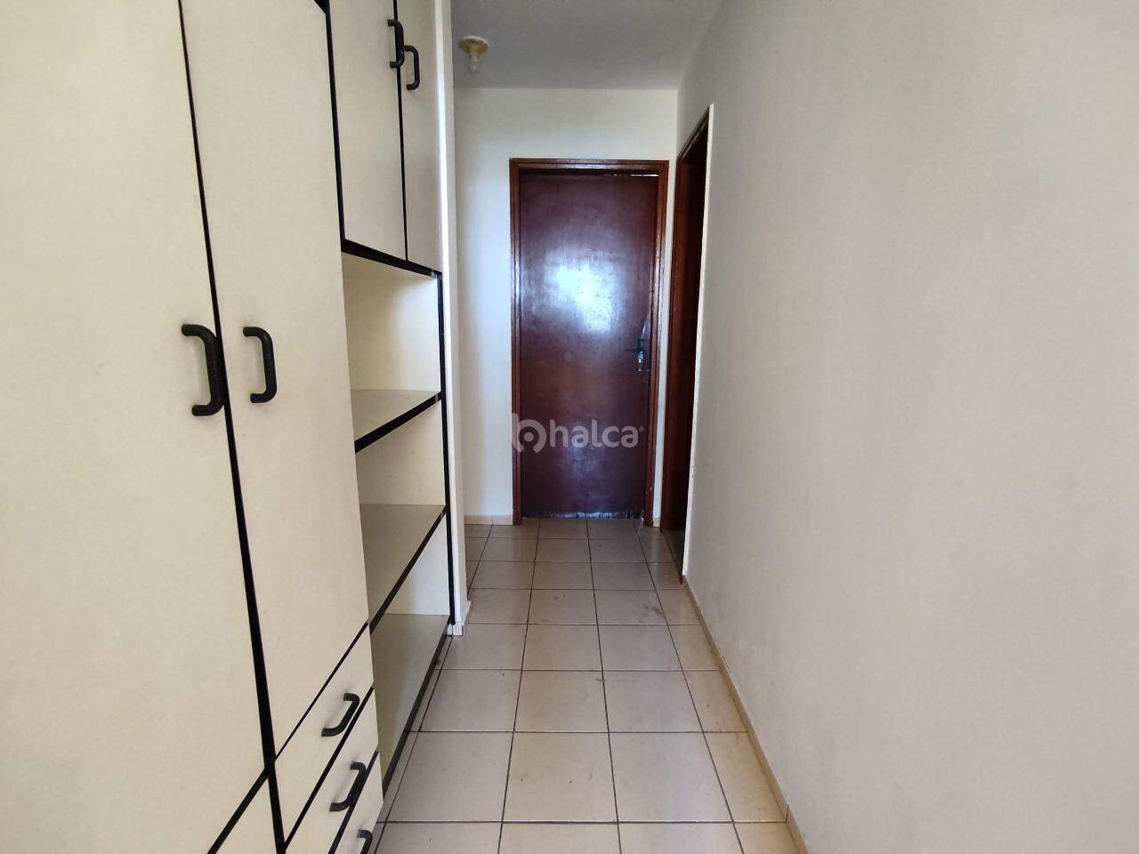 Apartamento para alugar com 3 quartos, 101m² - Foto 8