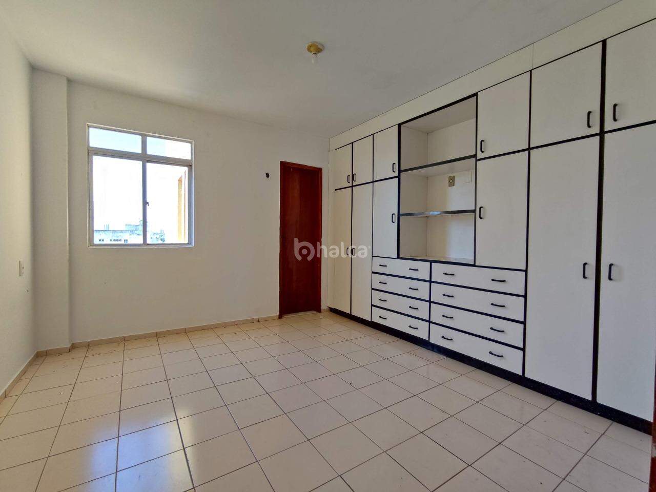 Apartamento para alugar com 3 quartos, 101m² - Foto 9