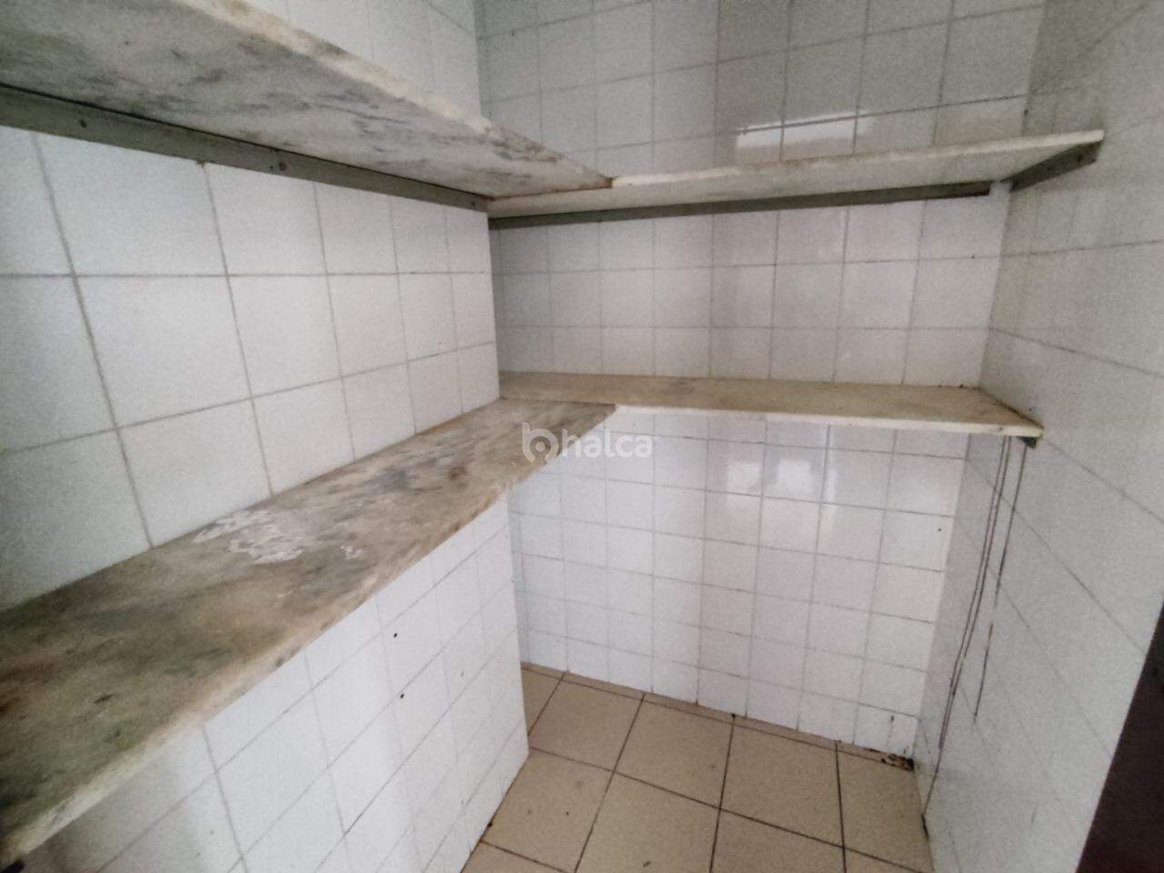 Apartamento para alugar com 3 quartos, 101m² - Foto 18