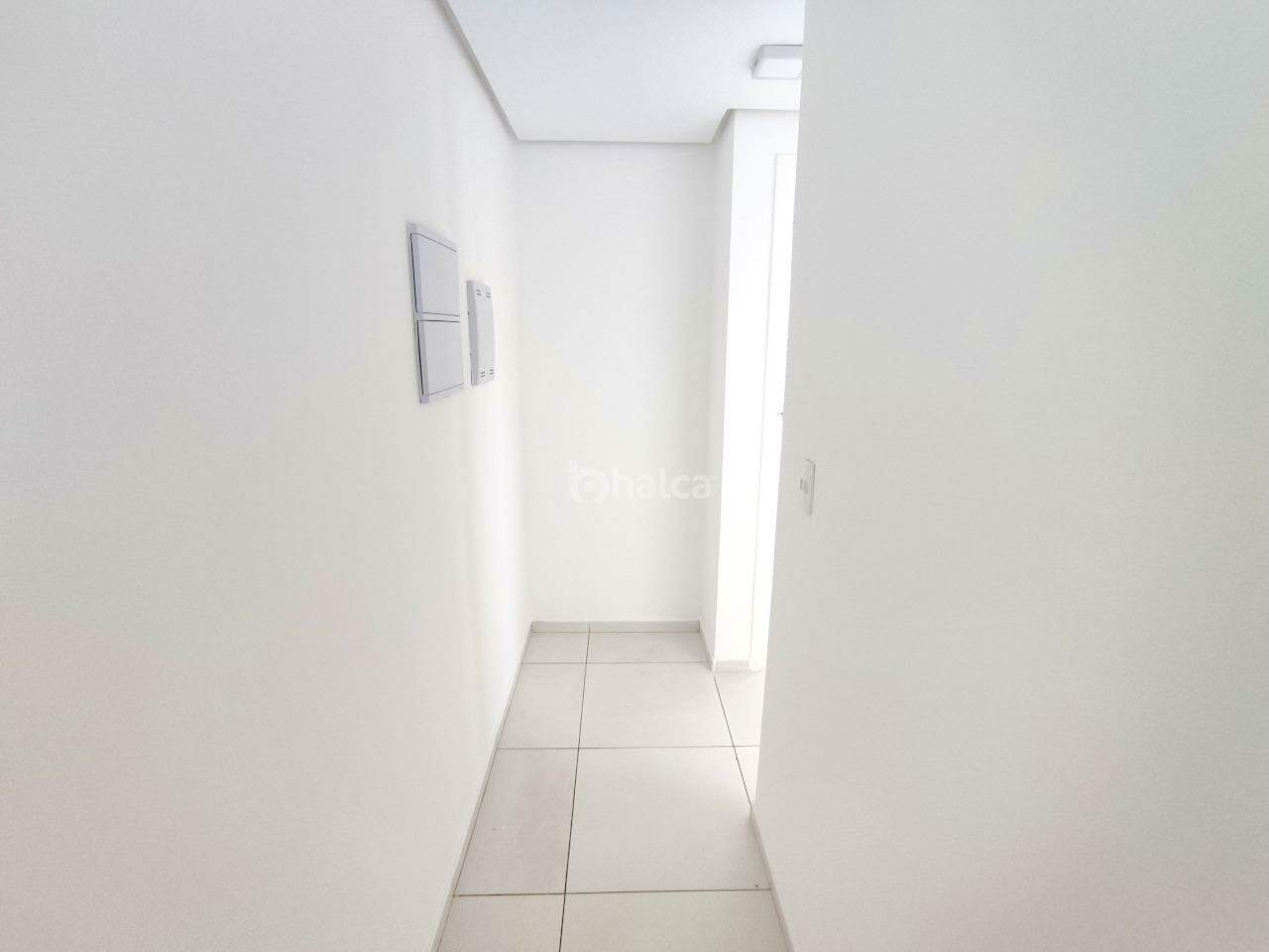 Apartamento para alugar com 2 quartos, 59m² - Foto 4