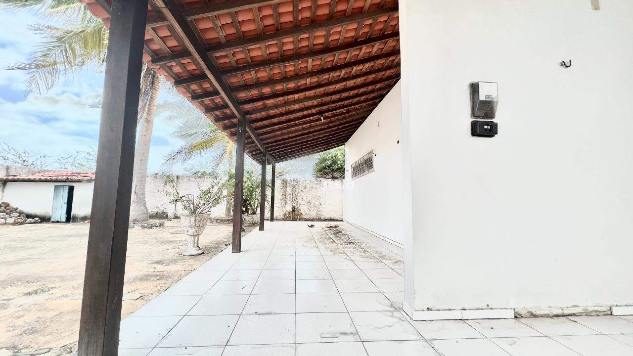 Casa à venda com 4 quartos, 120m² - Foto 26