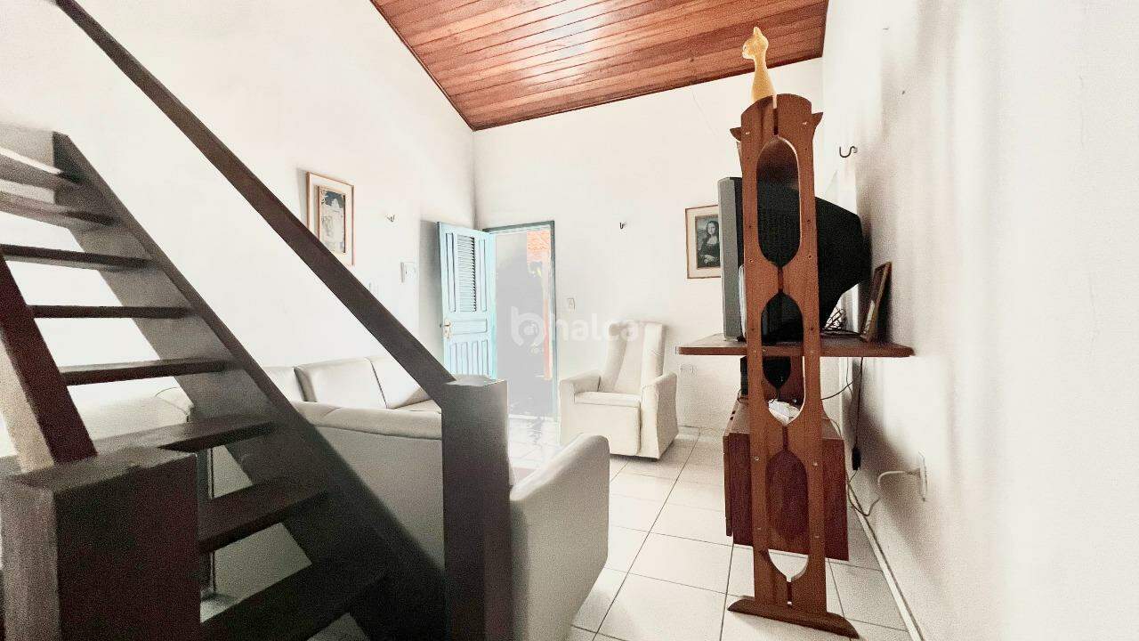 Casa à venda com 4 quartos, 120m² - Foto 11