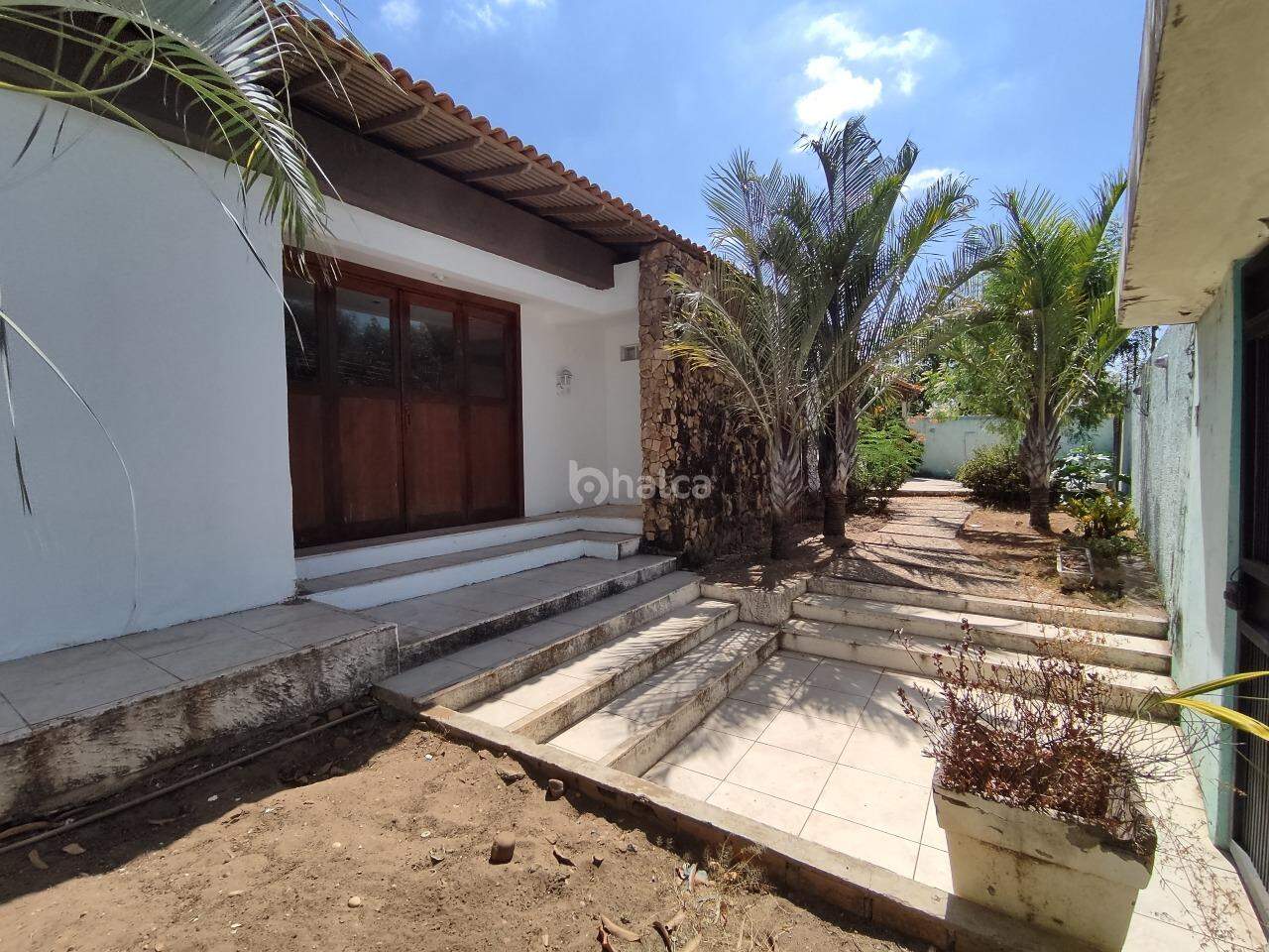 Casa para alugar com 3 quartos, 430m² - Foto 2