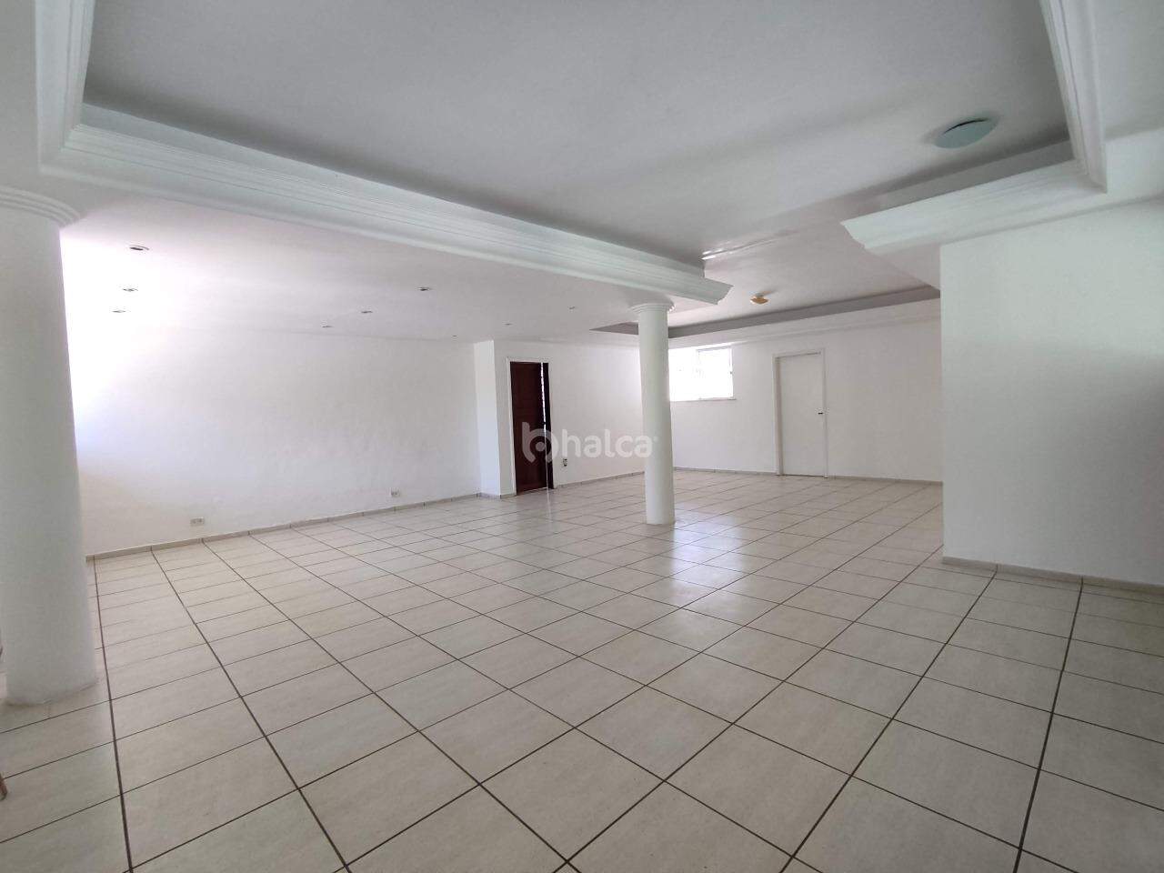 Casa para alugar com 3 quartos, 430m² - Foto 3