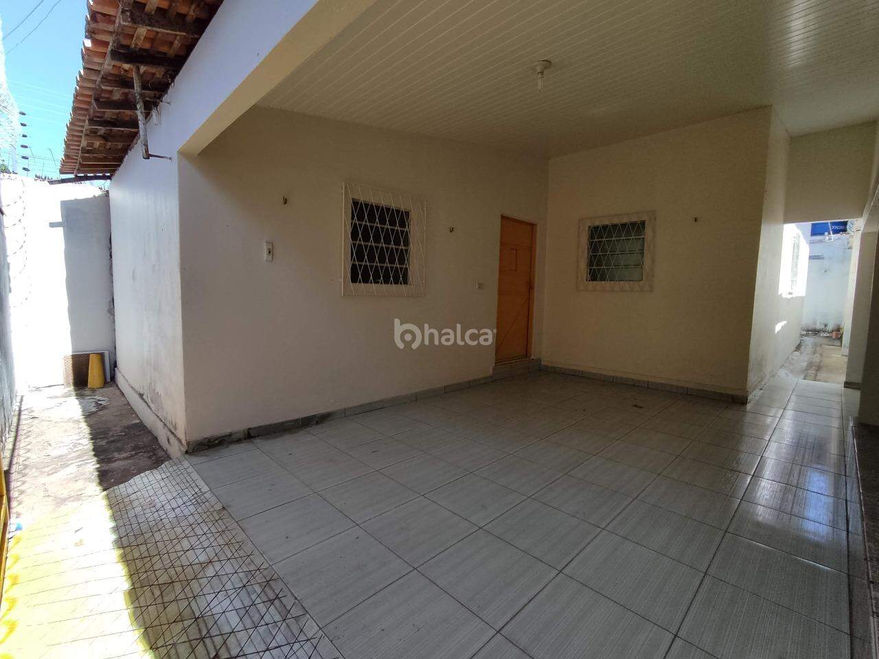 Casa à venda com 3 quartos, 150m² - Foto 2