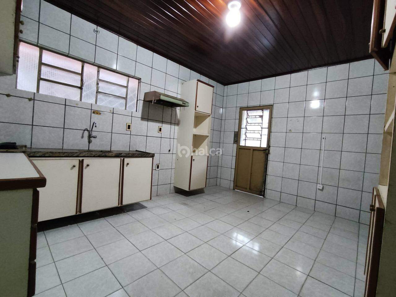 Prédio Inteiro para alugar com 2 quartos, 138m² - Foto 18