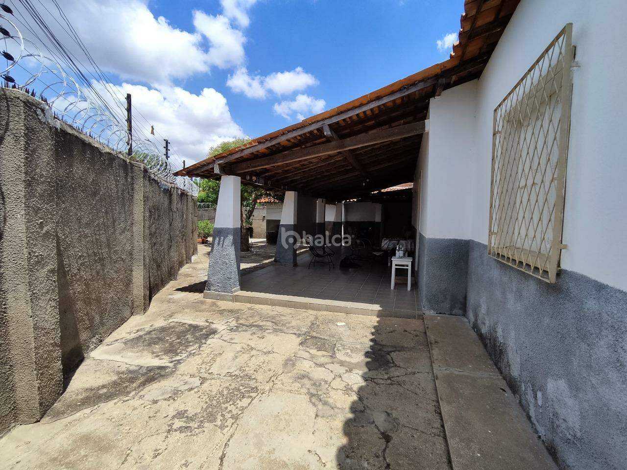 Casa à venda com 5 quartos, 180m² - Foto 4