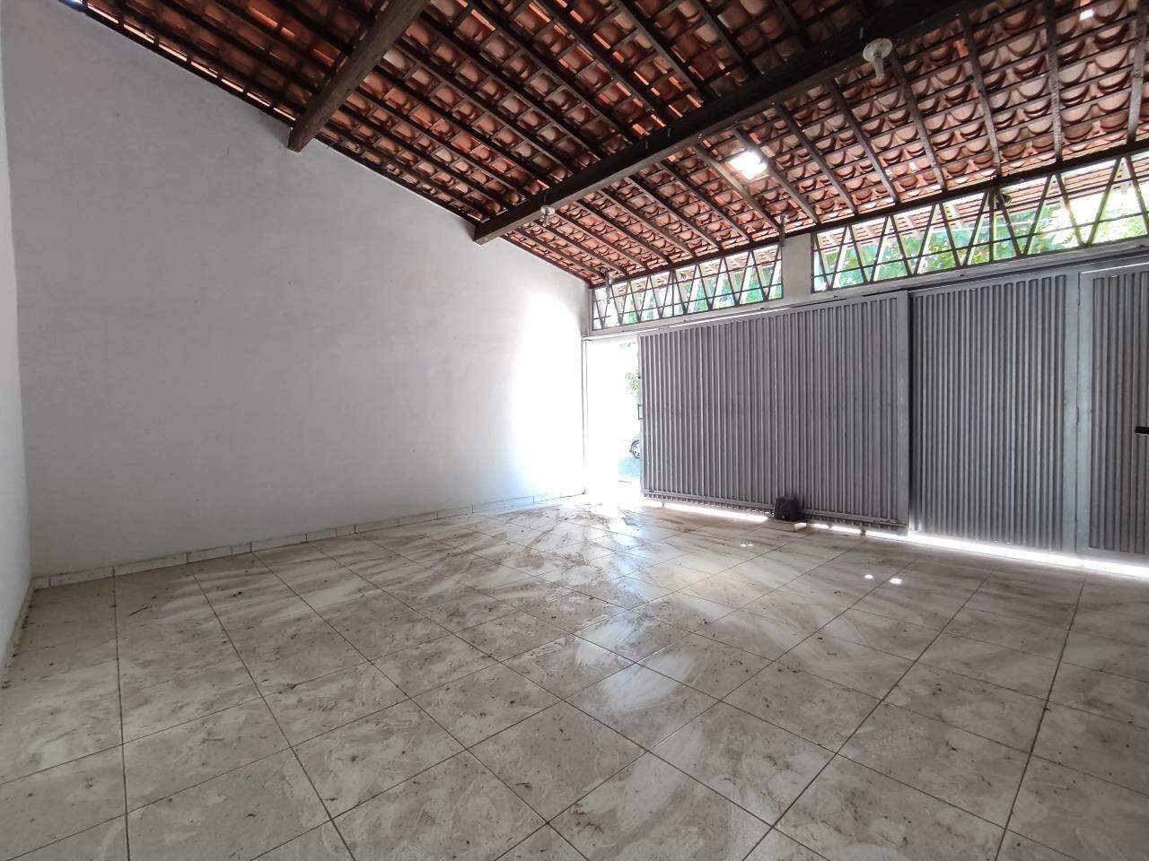 Casa à venda com 3 quartos, 180m² - Foto 3