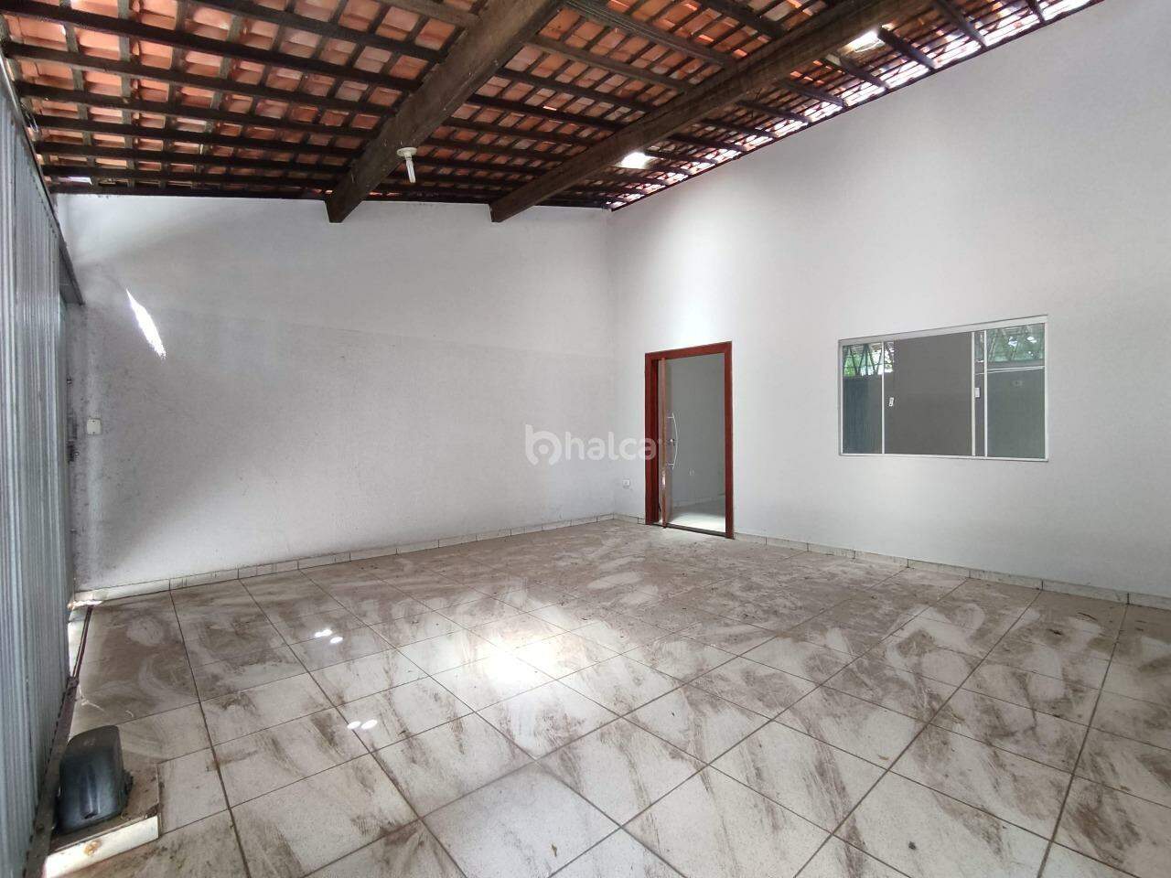 Casa à venda com 3 quartos, 180m² - Foto 2