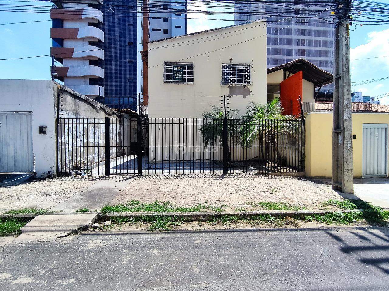 Prédio Inteiro para alugar com 3 quartos, 132m² - Foto 1