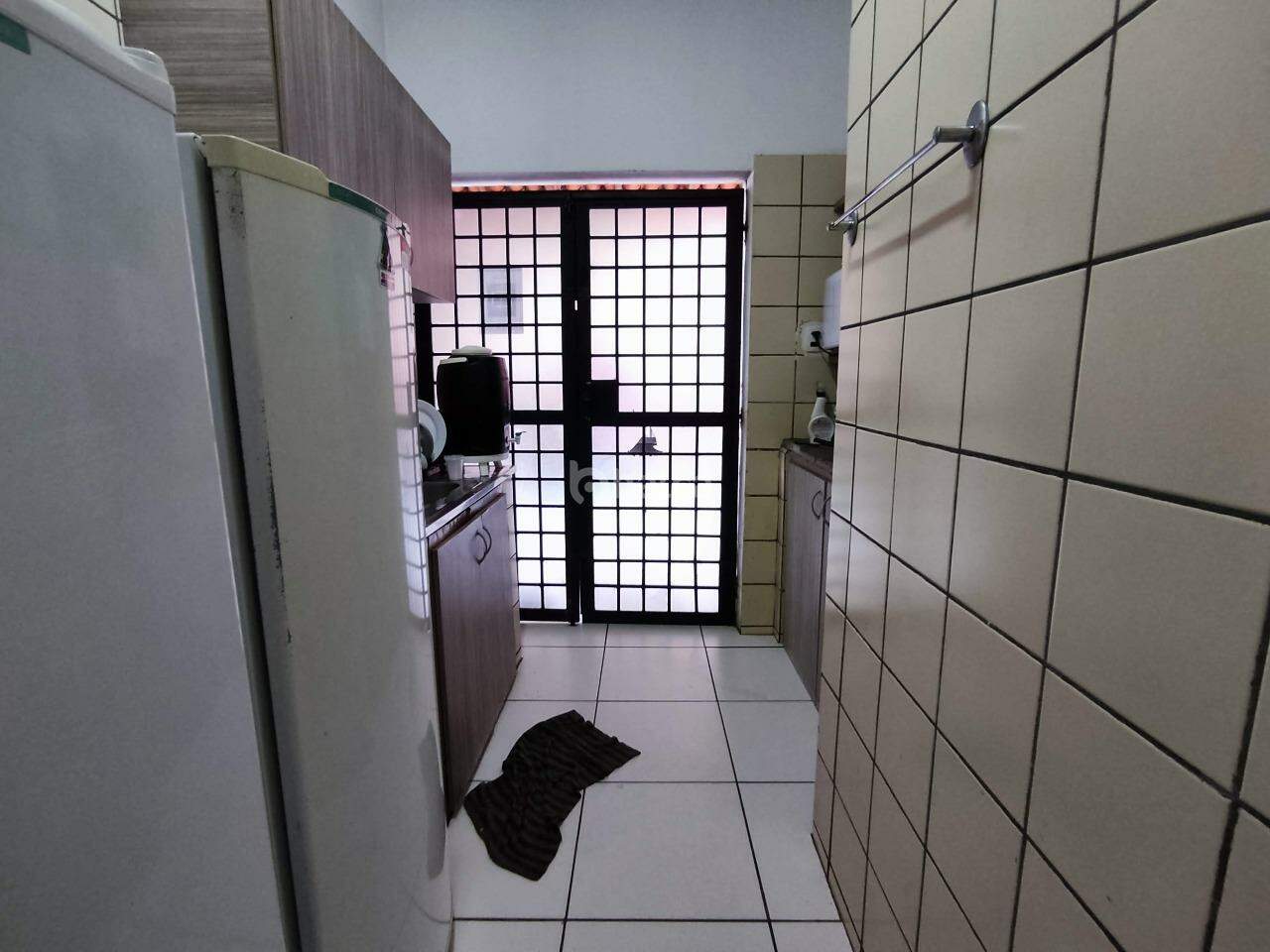 Prédio Inteiro à venda com 8 quartos, 250m² - Foto 18