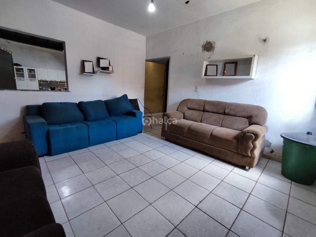 Casa à venda com 5 quartos, 200m² - Foto 2