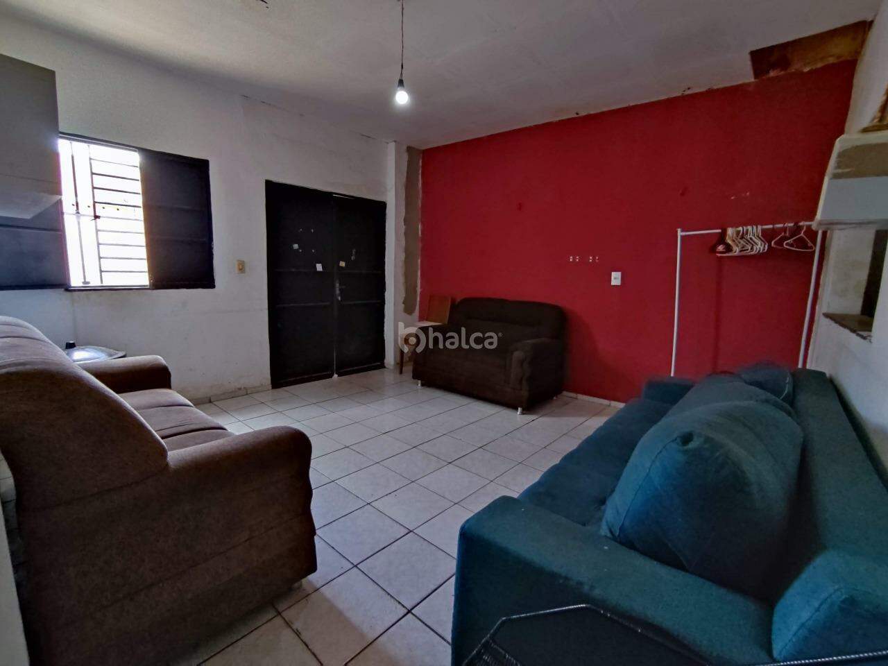 Casa à venda com 5 quartos, 200m² - Foto 3