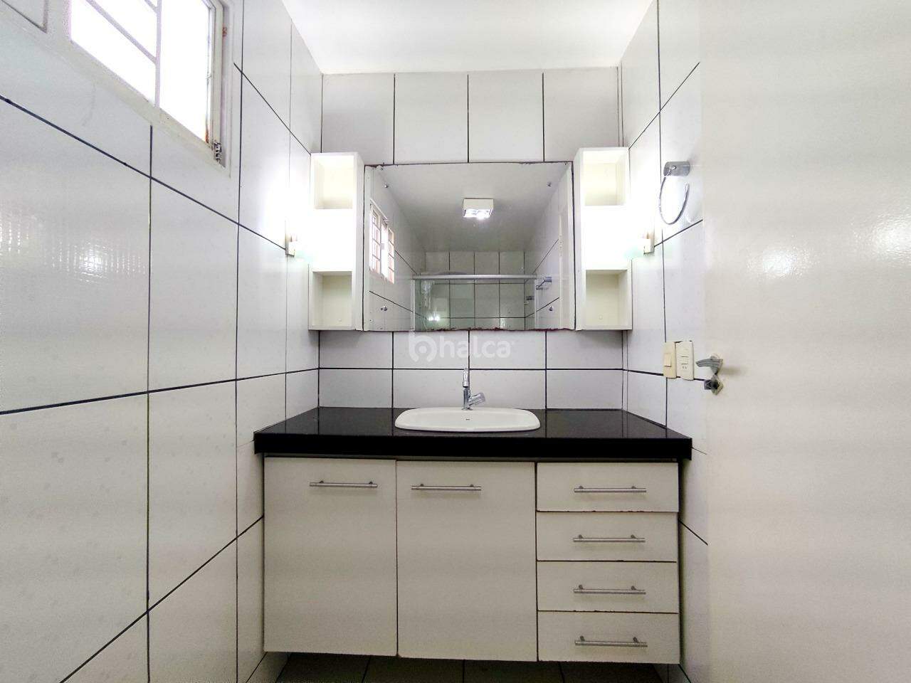 Casa para alugar com 3 quartos, 195m² - Foto 18