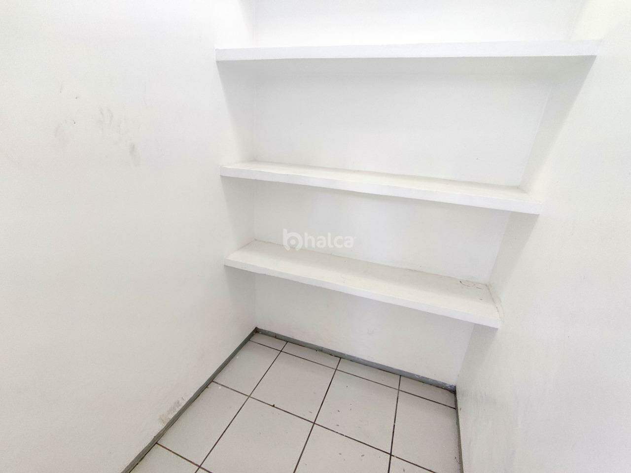 Casa para alugar com 3 quartos, 195m² - Foto 23