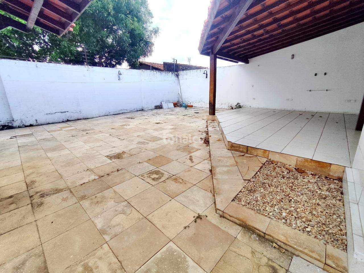 Casa para alugar com 3 quartos, 195m² - Foto 24