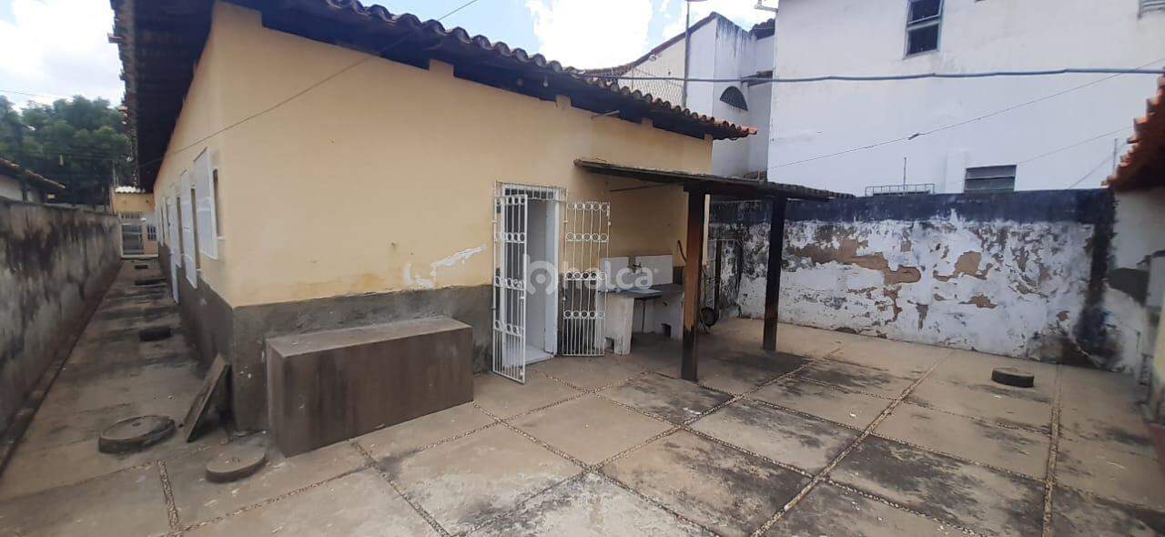 Casa à venda com 4 quartos, 190m² - Foto 14