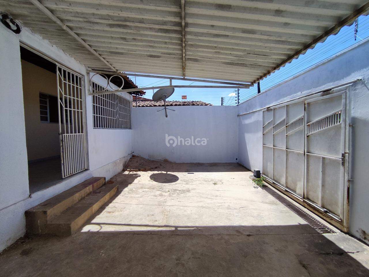 Casa para alugar com 2 quartos, 140m² - Foto 2