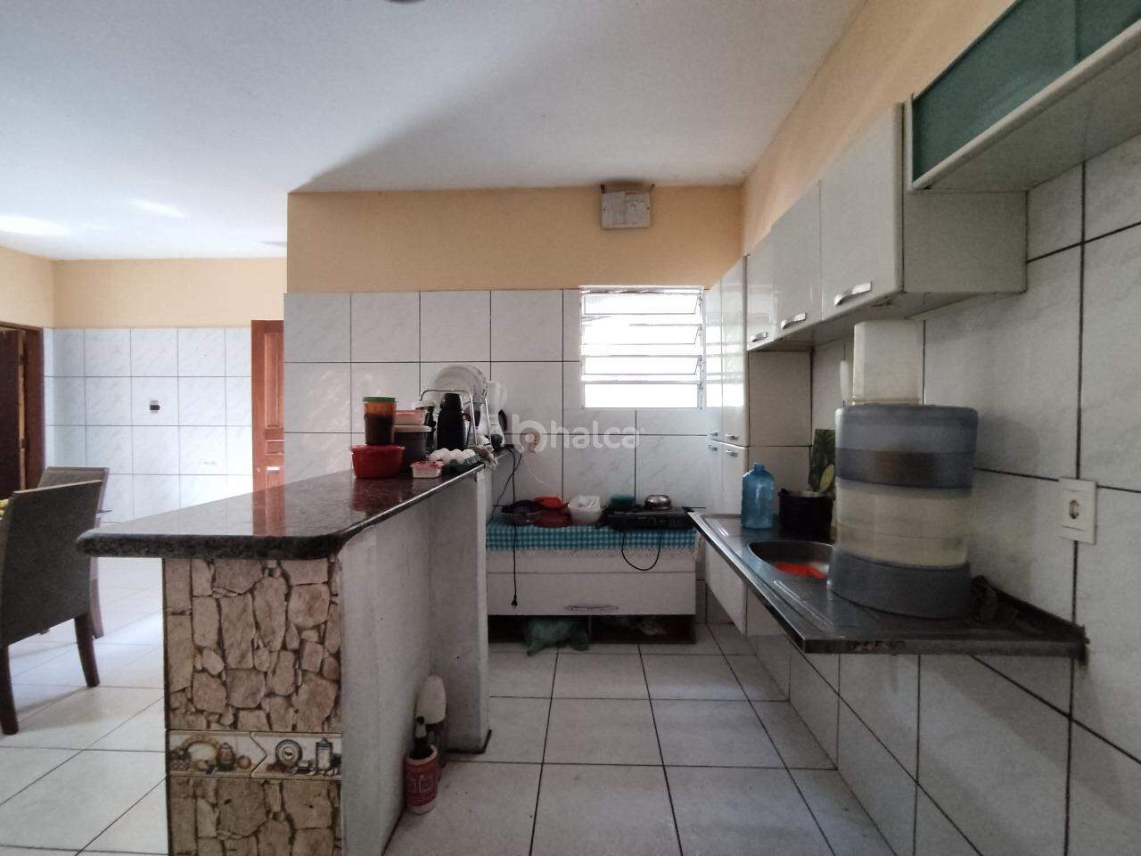 Casa para alugar com 2 quartos, 140m² - Foto 18