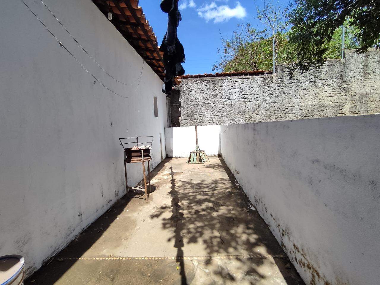 Casa para alugar com 2 quartos, 140m² - Foto 21