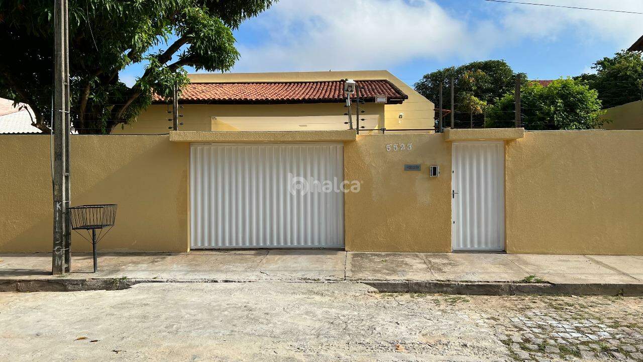 Casa, 4 quartos, 261 m² - Foto 2