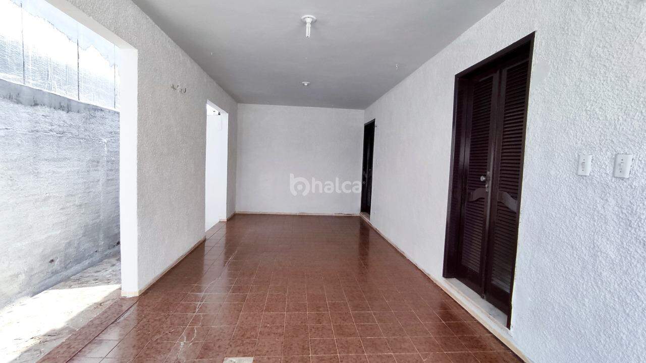 Casa para alugar com 3 quartos, 158m² - Foto 4