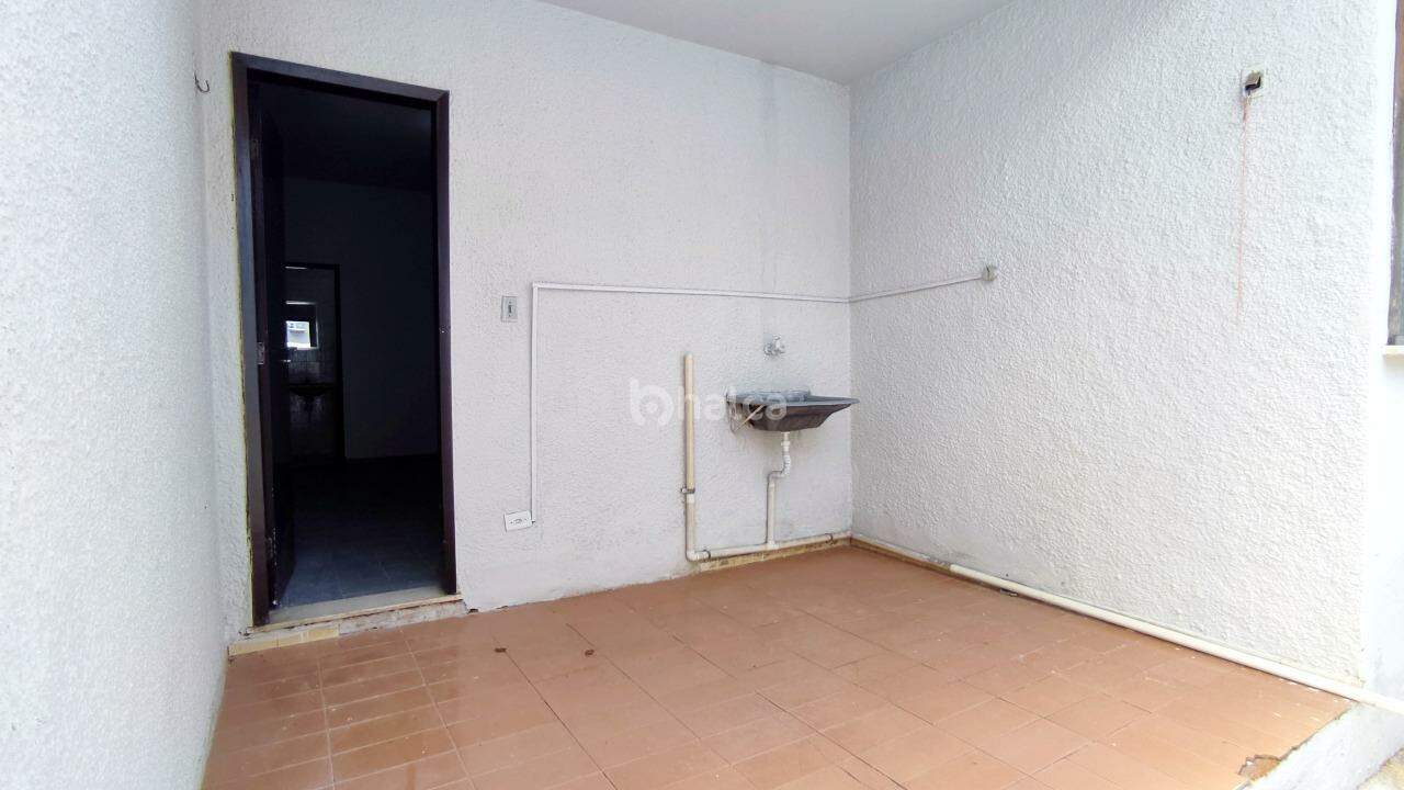 Casa para alugar com 3 quartos, 158m² - Foto 18