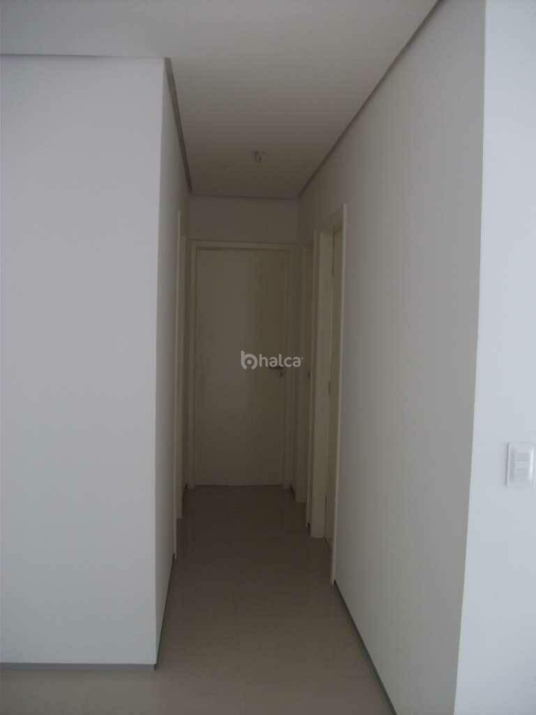 Apartamento à venda com 3 quartos, 79m² - Foto 3