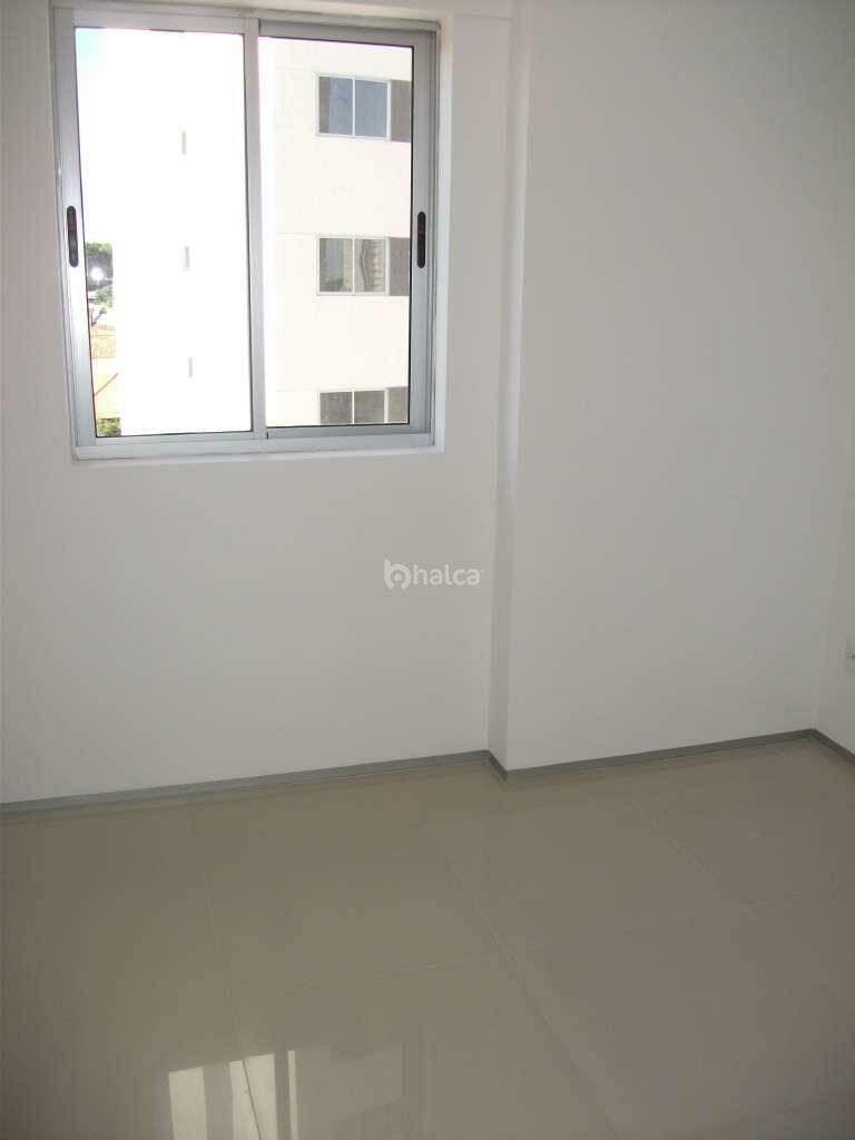 Apartamento à venda com 3 quartos, 79m² - Foto 4